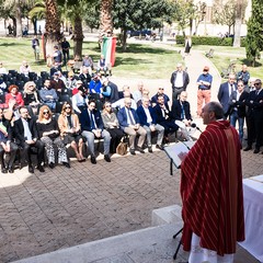 Il 25 aprile 2018 si ricorda il 73° anniversario della Liberazione dell’Italia dall’occupazione nazifascista ed è una festività civile. La celebrazione per ricordare questa data, venne istituita su proposta del presidente del Consiglio Alcide De Gasperi, con una legge ordinaria nel maggio 1949, fu stabilito che il 25 aprile (già festeggiato a partire dal 1946), quale anniversario della Liberazione, rientrasse tra i giorni considerati di festa nazionale. Per garantire che la memoria di quegli eventi non andasse dispersa in seguito al decesso di chi aveva combattuto in prima linea contro il naz