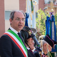 Il 25 aprile 2018 si ricorda il 73° anniversario della Liberazione dell’Italia dall’occupazione nazifascista ed è una festività civile. La celebrazione per ricordare questa data, venne istituita su proposta del presidente del Consiglio Alcide De Gasperi, con una legge ordinaria nel maggio 1949, fu stabilito che il 25 aprile (già festeggiato a partire dal 1946), quale anniversario della Liberazione, rientrasse tra i giorni considerati di festa nazionale. Per garantire che la memoria di quegli eventi non andasse dispersa in seguito al decesso di chi aveva combattuto in prima linea contro il naz