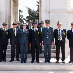 Il 25 aprile 2018 si ricorda il 73° anniversario della Liberazione dell’Italia dall’occupazione nazifascista ed è una festività civile. La celebrazione per ricordare questa data, venne istituita su proposta del presidente del Consiglio Alcide De Gasperi, con una legge ordinaria nel maggio 1949, fu stabilito che il 25 aprile (già festeggiato a partire dal 1946), quale anniversario della Liberazione, rientrasse tra i giorni considerati di festa nazionale. Per garantire che la memoria di quegli eventi non andasse dispersa in seguito al decesso di chi aveva combattuto in prima linea contro il naz