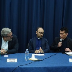 Il presidente della Regione, Michele Emiliano ha incontrato i residenti del quartiere S. Valentino
