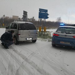 automobilisti messi in salvo dalle "Volanti" della P.S. di Andria