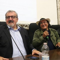 Emiliano all'inaugurazione dell'anno accademico della Scuola di Medicina