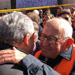 Gilet arancioni, Emiliano: "La Regione al fianco degli olivicoltori"
