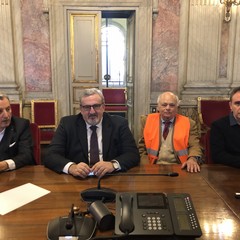 Gilet arancioni, Emiliano: "La Regione al fianco degli olivicoltori"