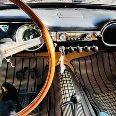 Esposizione auto e moto depoca del Club Storie e Motori Federiciani JPG
