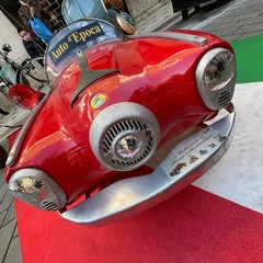Esposizione auto e moto depoca del Club Storie e Motori Federiciani JPG