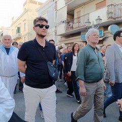 Folla di fedeli alla processione della Madonna dell'Altomare