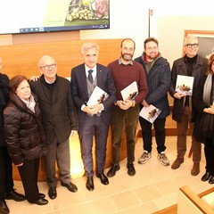 due opere di Michele Ficarazzo donate alla Farmalabor di Canosa di Puglia