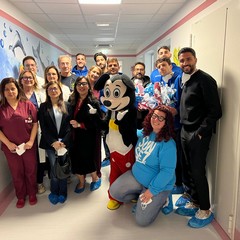 Fidelis in visita alla pediatria del Bonomo