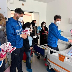 Fidelis in visita alla pediatria del Bonomo