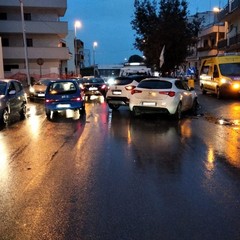 Incidente su via Bisceglie, nei pressi dell'incrocio su via Mozart