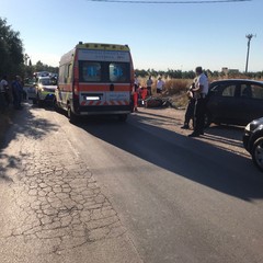 Due feriti gravi per incidente stradale tra auto e scooter