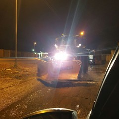 Mezzi spazzaneve e spargisale in azione ad Andria