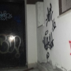danneggiate suppellettili al centro risorse di via Aldo Moro