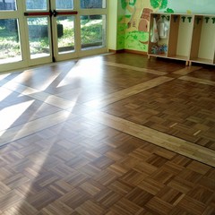 pavimento in parquet per la scuola dell'infanzia "Maria Montessori"