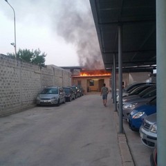 incendio in un autoparco sulla ex sp 231