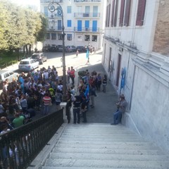 protesta in piazza Umberto I