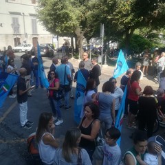 protesta in piazza Umberto I