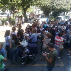 protesta in piazza Umberto I