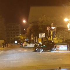 Violento incidente tra una Smart ed una BMW