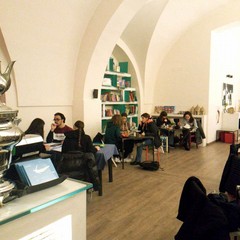 Ultimi sorsi di cultura al caffè letterario “ Persepolis”
