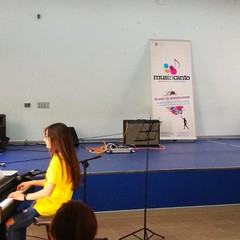 Concerto di solidarietà nella scuola dell'Infanzia "G. Mansi"