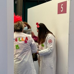 La Croce Rossa porta anche un sorriso ai bambini
