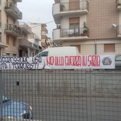 CasaPound, striscioni nella Bat contro la guerra in Siria