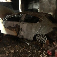 Incendio in via Piave, evacuato un condominio