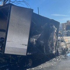 Incendio furgone in viale Gramsci
