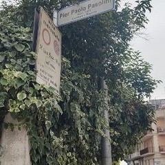 Segnale stradale di divieto di accesso a via Bruno Buozzi