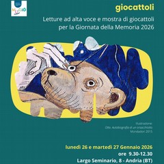 Letture ad alta voce e una mostra di giocattoli