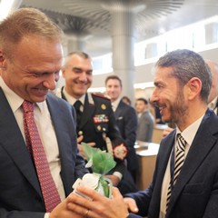 Ministro Lollobrigida con la Burrata IGP di Andria