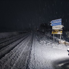 Neve sull'altopiano murgiano: fiocchi anche su Castel del Monte