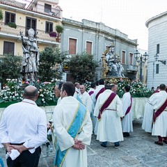 La processione dei Santi patroni, San Riccardo e della Madonna dei Miracoli per le vie cittadine
