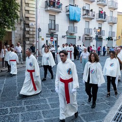 La processione dei Santi patroni, San Riccardo e della Madonna dei Miracoli per le vie cittadine