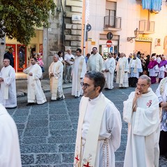 La processione dei Santi patroni, San Riccardo e della Madonna dei Miracoli per le vie cittadine