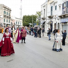 Ritorno al  passato con il corteo storico rinascimentale.