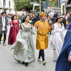 Ritorno al  passato con il corteo storico rinascimentale.