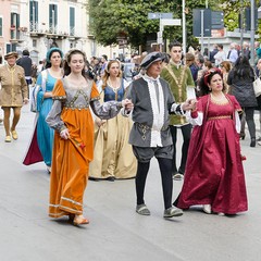 Ritorno al  passato con il corteo storico rinascimentale.