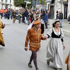 Ritorno al  passato con il corteo storico rinascimentale.