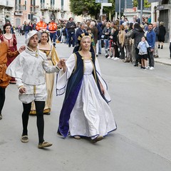 Ritorno al  passato con il corteo storico rinascimentale.