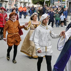 Ritorno al  passato con il corteo storico rinascimentale.