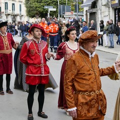 Ritorno al  passato con il corteo storico rinascimentale.
