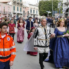 Ritorno al  passato con il corteo storico rinascimentale.