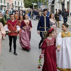 Ritorno al  passato con il corteo storico rinascimentale.
