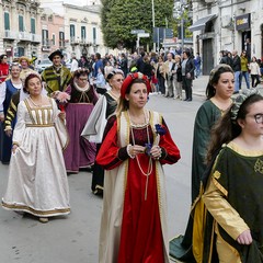 Ritorno al  passato con il corteo storico rinascimentale.