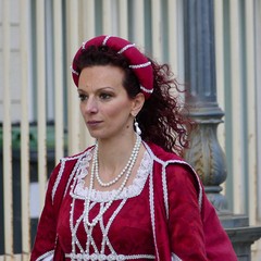 Ritorno al  passato con il corteo storico rinascimentale.