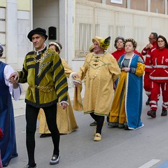 Ritorno al  passato con il corteo storico rinascimentale.