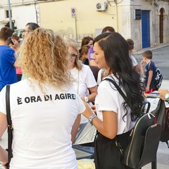 Un’azione di pulizia dell’Associazione 3 Place di Andria insieme ai volontari della Parrocchia Gesù Crocifisso